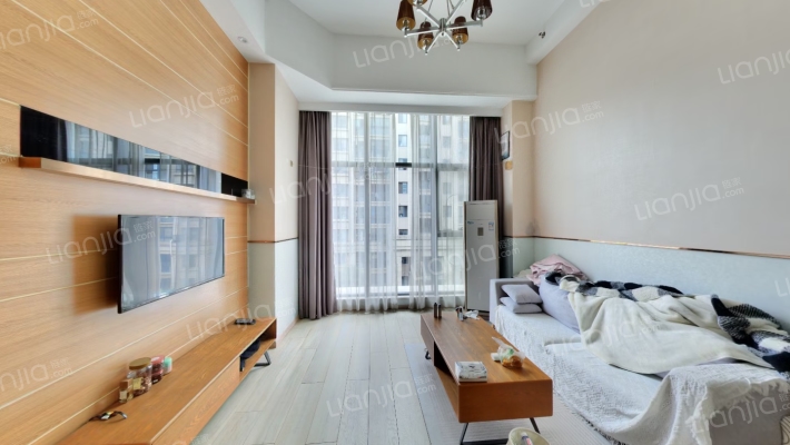 万美摩登中心二手房实景图