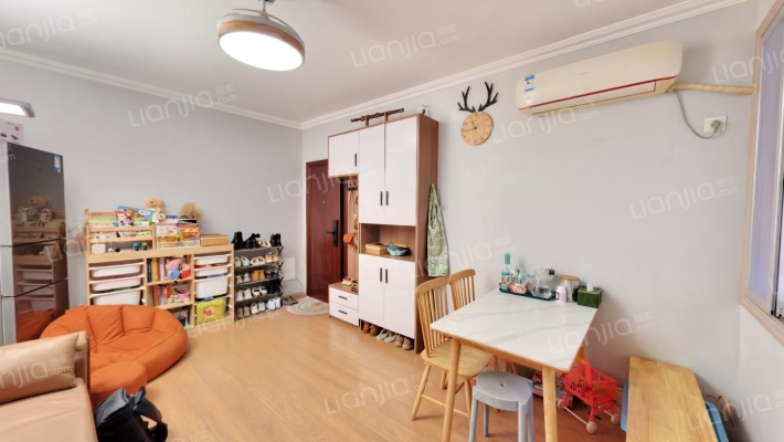 滨江苑社区二手房实景图