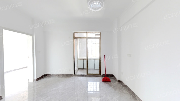 东二中心村二手房实景图