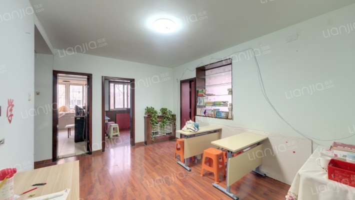 人和小区一期二手房实景图