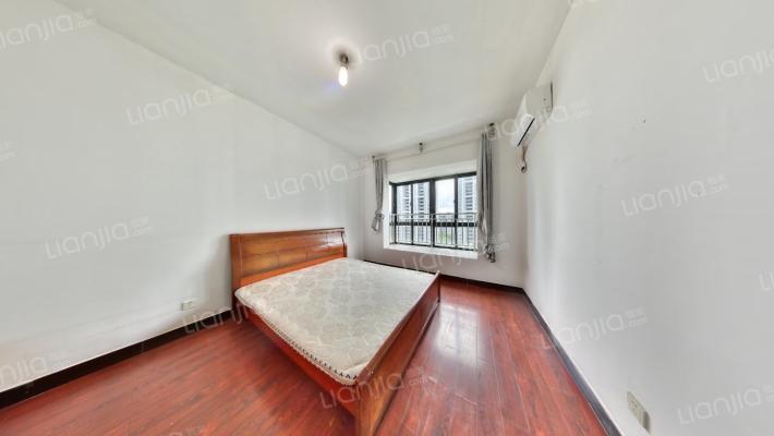 星际公寓二手房实景图