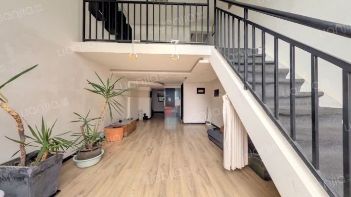 曼哈顿一期二手房实景图