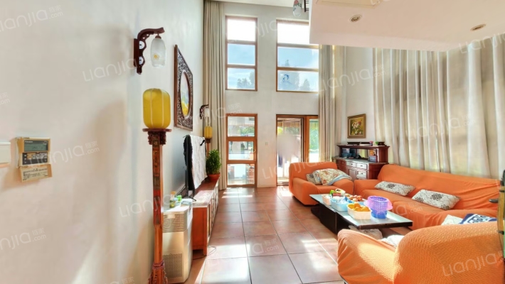 天泓山庄怡山苑二手房实景图