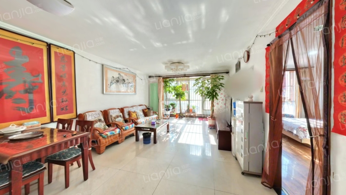 彩虹城五区二手房实景图