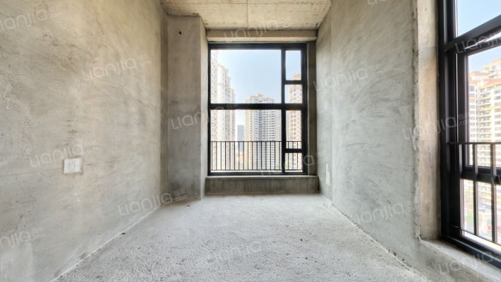 中信凯旋湾二手房实景图