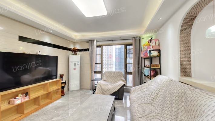 世茂锦绣长江三期二手房实景图