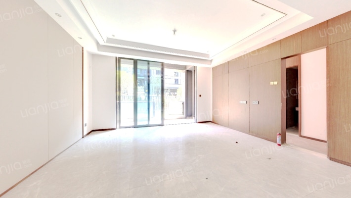 融创玖玺台二手房实景图