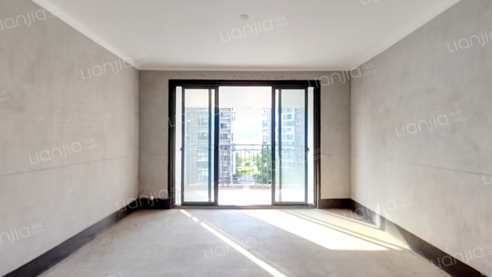 翡翠潮庭二手房实景图