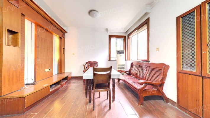 吴模家园(西区)二手房实景图