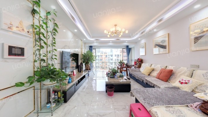 怡泰A区二手房实景图