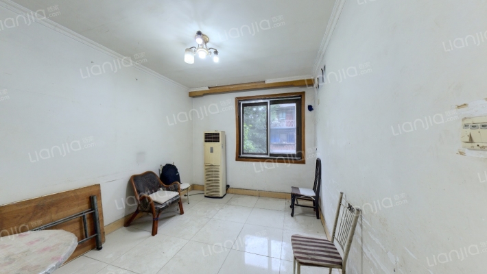 十二桥路16号附2号二手房实景图