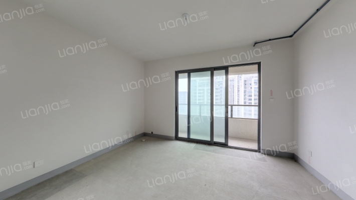 滨月轩一组团二手房实景图