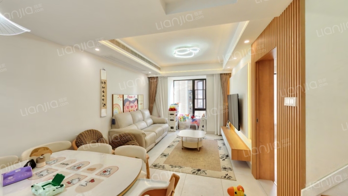 融信·铂悦湾二手房实景图