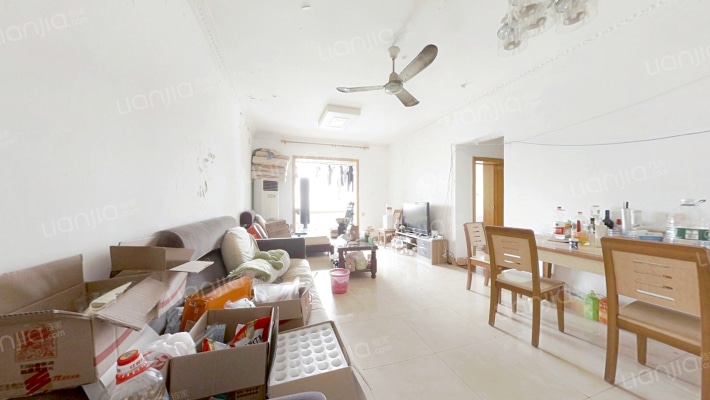 黄金堡普通住宅小区二手房实景图