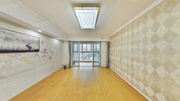 爱涛尚逸华府二手房实景图