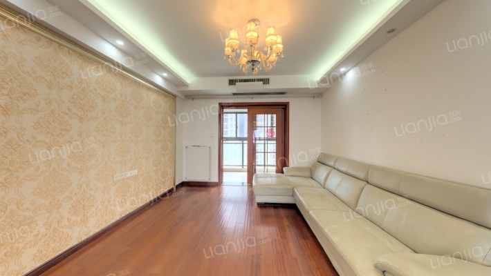 卧龙丽景湾三期二手房实景图