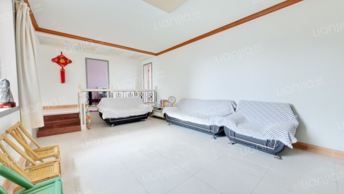 滨江花园B区二手房实景图