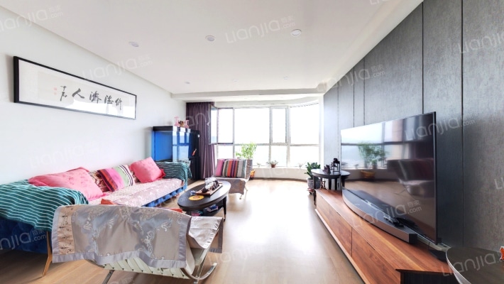 明秀山庄A区二手房实景图