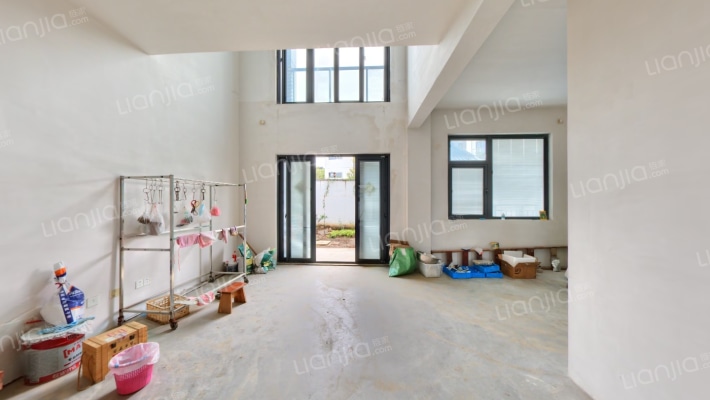 湖光山色别墅二手房实景图