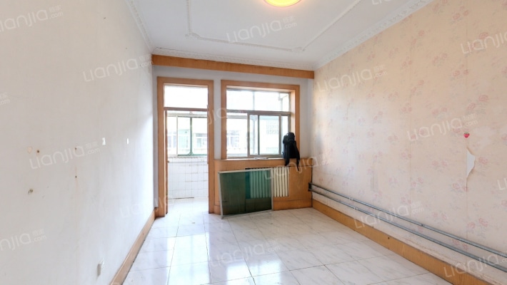 山大路212号二手房实景图