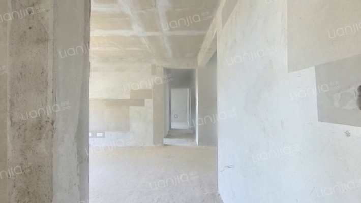 公园里二手房实景图