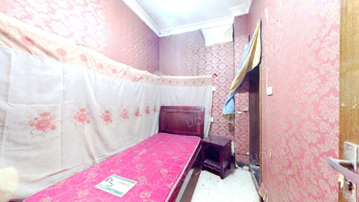 雄骏怡翠居二手房实景图