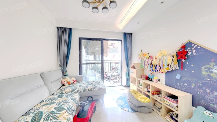 越秀逸泉锦翠二手房实景图