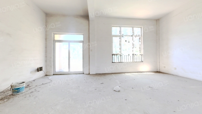 滨江龙湖湾二手房实景图