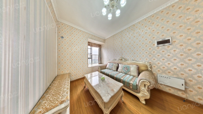 临江苑西区二手房实景图