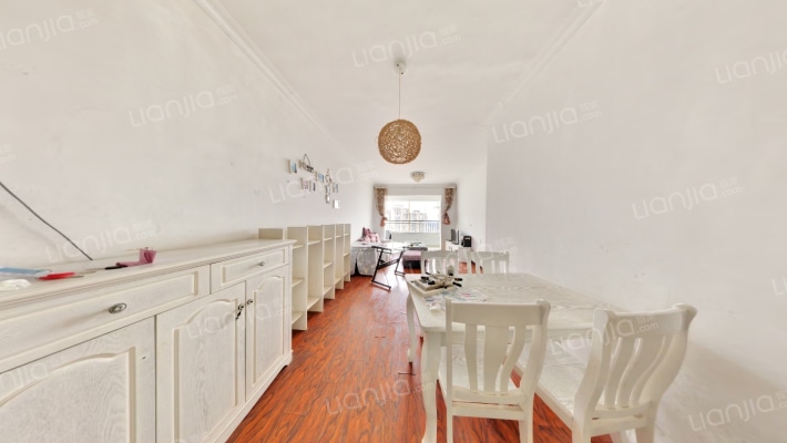 中铁逸都国际A区二手房实景图