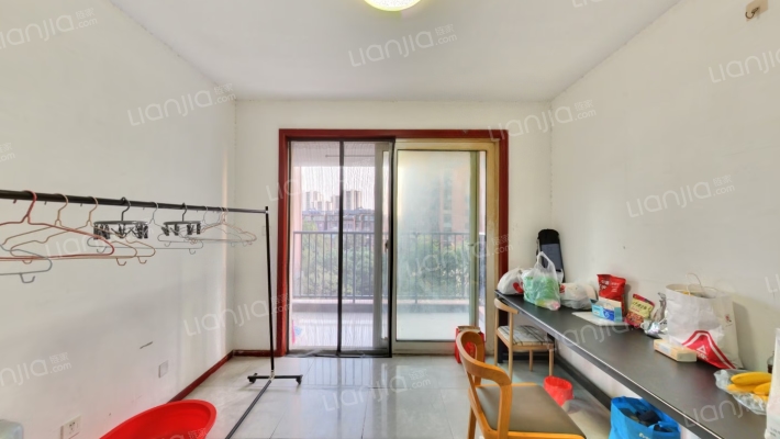 万业观山泓郡二手房实景图