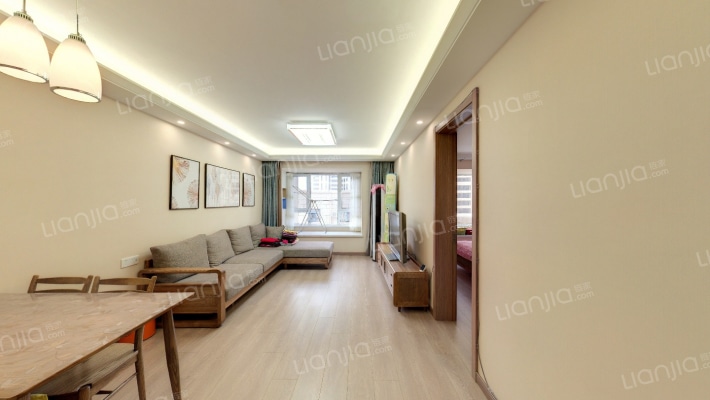 万科翡翠都会A区二手房实景图