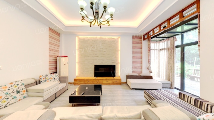 融汇山水B区二手房实景图