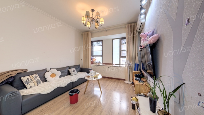 锦泰朗域二手房实景图