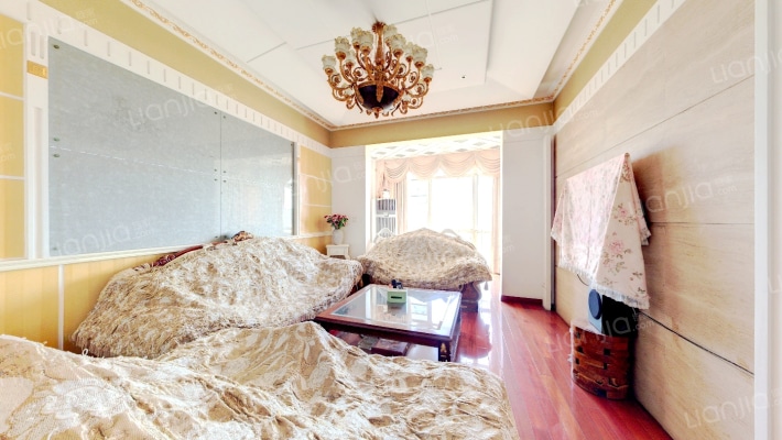 天地华庭二手房实景图