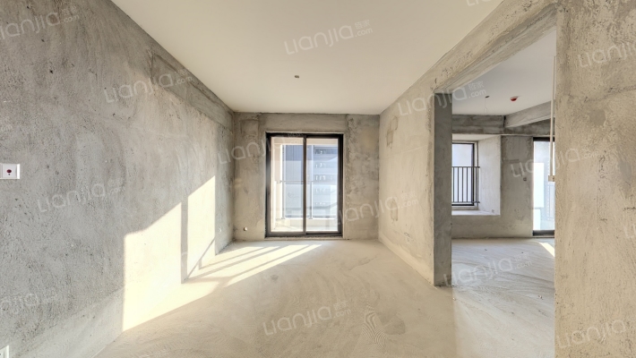 三盛国际湾区二手房实景图