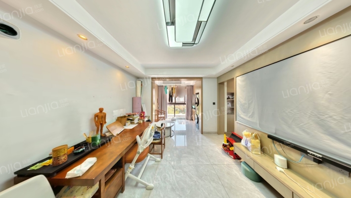 亚厦江与城二手房实景图