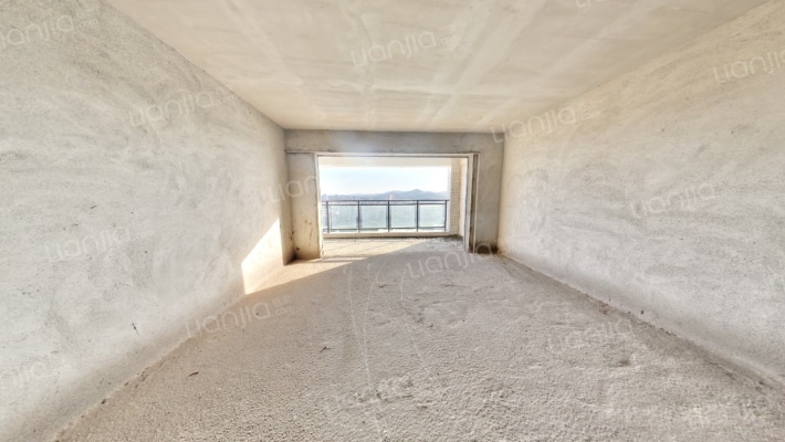 天翔湖沁庭二手房实景图