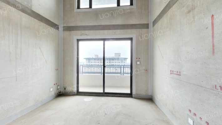 绿地香湖湾3号院二手房实景图