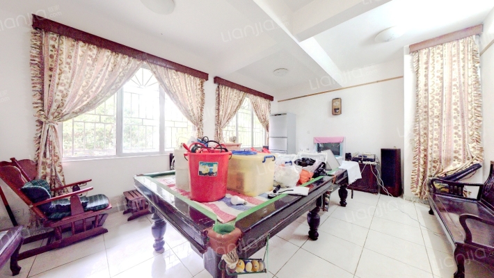 侨宏花园二手房实景图