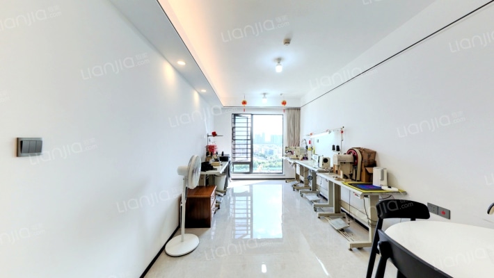 保利国贸沁原二手房实景图