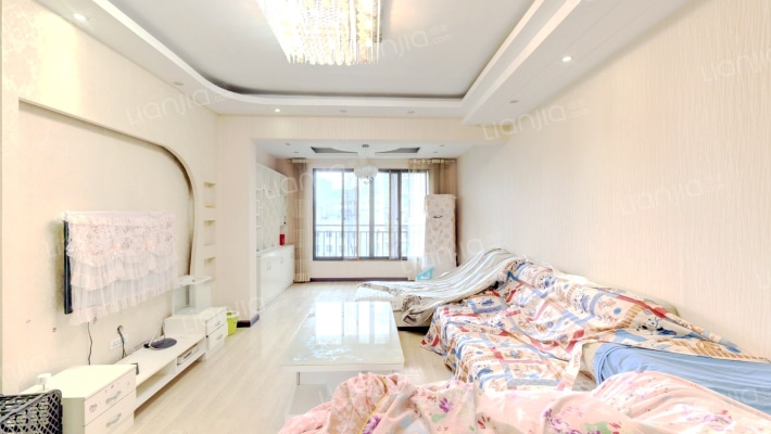 洛卡小城二手房实景图