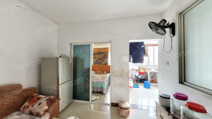 海尚华庭二手房实景图