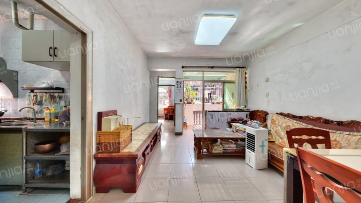 鸿进花园二手房实景图