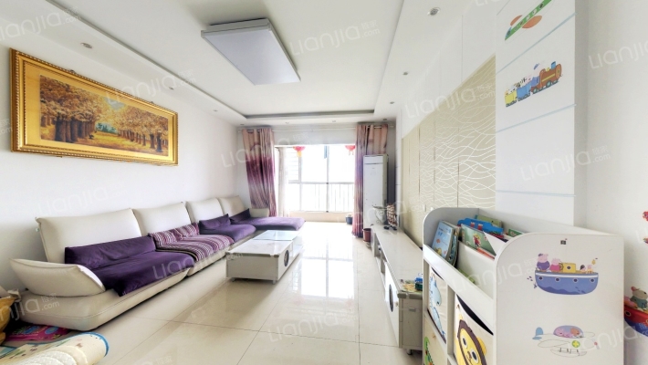 精装南北通透三室双卫，视野宽阔，中间层全天采光-客厅