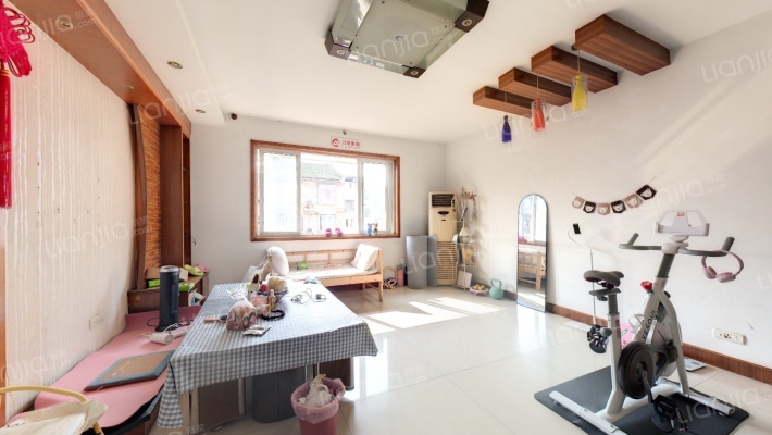 龙凤花园一区二手房实景图