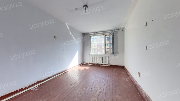 轴百散盘二手房实景图