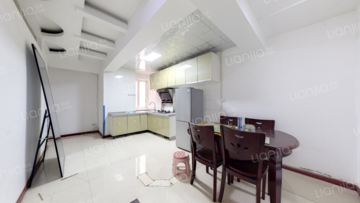 信泰公寓二手房实景图