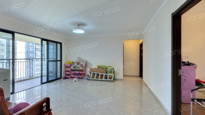 保利麓湖二手房实景图