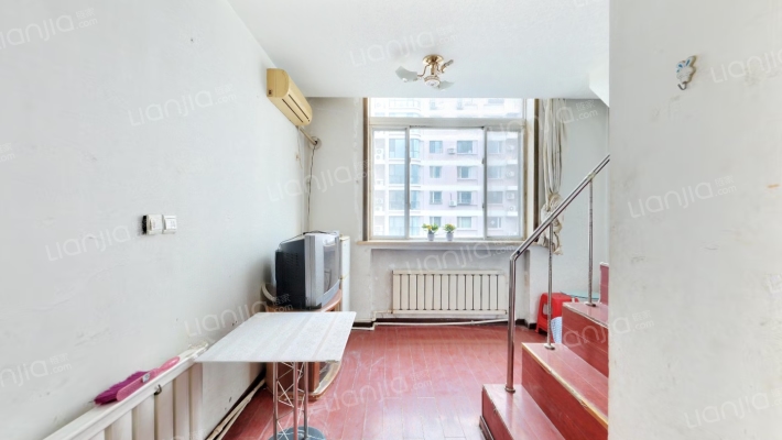 魅力空间公寓二手房实景图